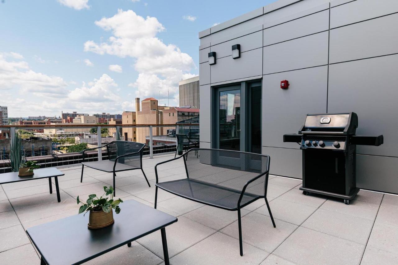 Kislak 402 Spacious 1Br Retreat Above The City Newark Bagian luar foto